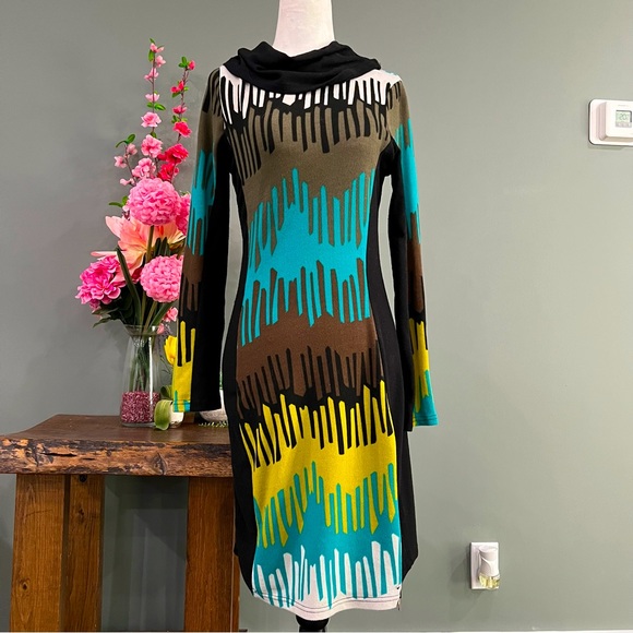 Coco & Tashi Long Sleeve Sweater Dress - Picture 2 of 14